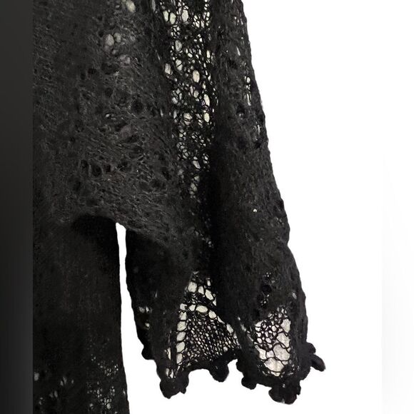 Black sweater with crochet detailing - Picture 3 of 5